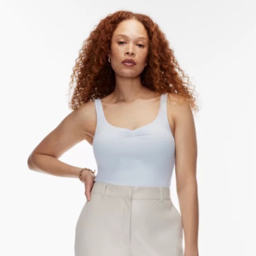 Aritzia Contour Sweetheart Bodysuit